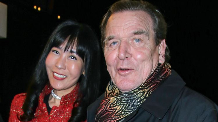 Eine neue Liebe ist wie ein neues Leben: Gerhard Schröder und Soyeon Kim.