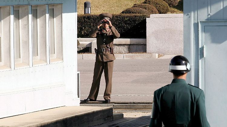 Seit Jahrzehnten stehen sich nord- und südkoreanische Grenzer an der Demarkationslinie der "Entmilitarisierten Zone" gegenüber. Wird sich das bald ändern?