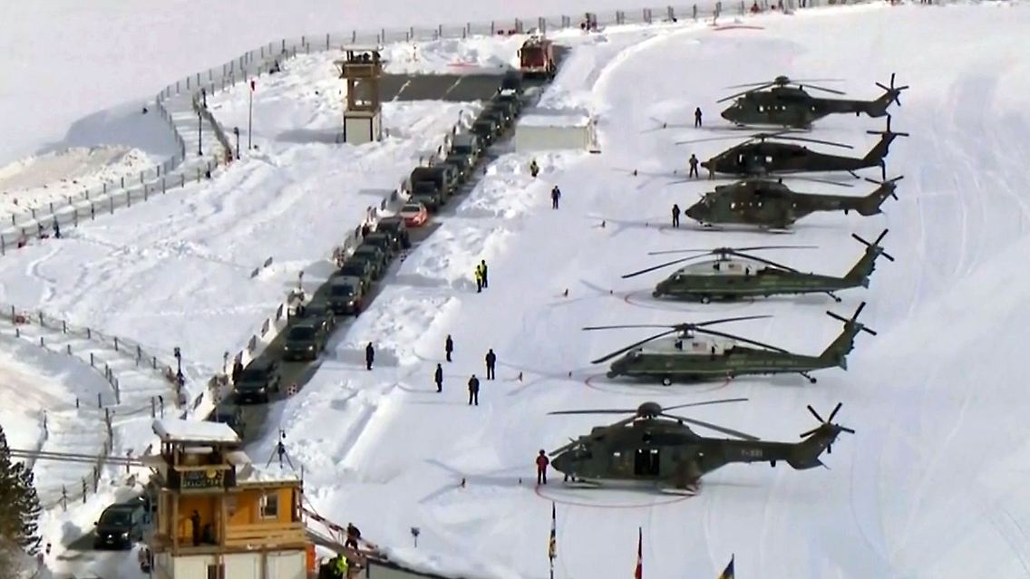 TrumpLandungDavos.jpg