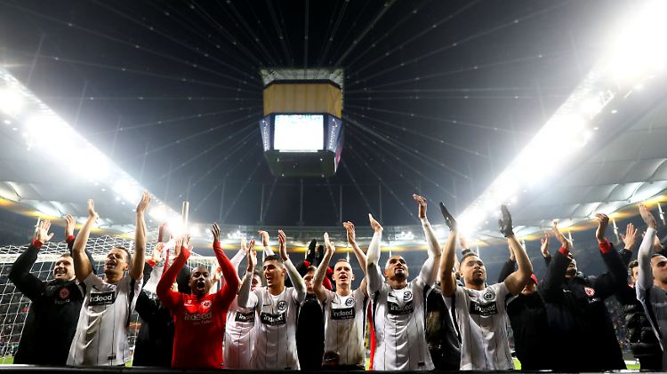 Spielt die Frankfurter Eintracht nächste Saison im Europapokal? Derzeit stehen die Chancen gut.