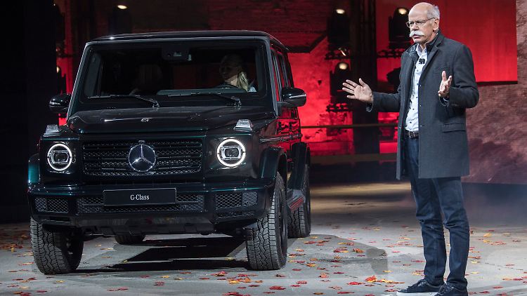 Daimler-Chef Zetsche präsentiert auf der Detroit Auto Show die neue G-Klasse.