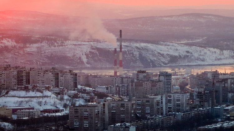 Russlands arktischer Hafen in Murmansk mit Zugang zur Barentssee - hier befindet sich das Hauptquartier der motorisierten Brigade der russischen Nordflotte.