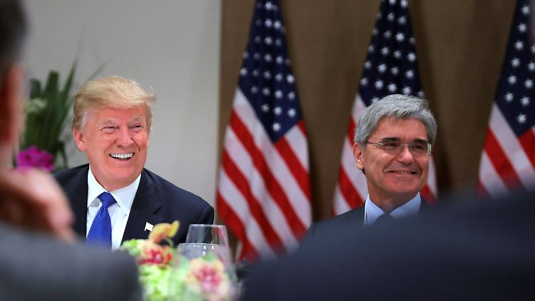 Donald Trump und Siemens-CEO Joe Kaeser beim gemeinsamen Dinner mit Konzernchefs in Davos.