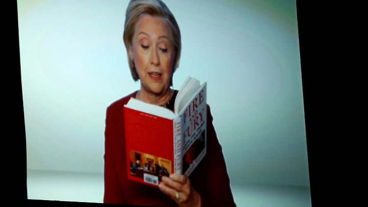 Hillary Clinton ist offenbar Feuer und Flamme für "Fire and Fury".