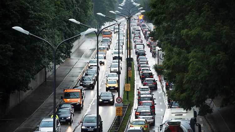 Stau auf Münchens Mittlerem Ring: Die bayerische Landeshauptstadt ist besonders stark von Feinstaub belastet.