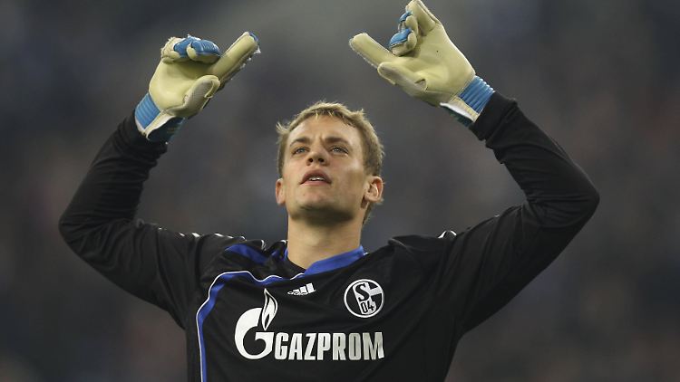 Manuel Neuer wurde 2009 für den "Fußballspruch des Jahres" ausgezeichnet. Das hat er nur dem Vater von Ben Redelings zu verdanken.