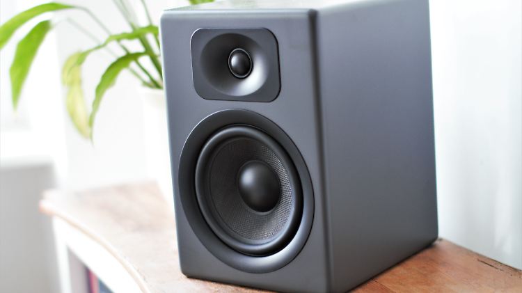 Das Design der Wavemaster Two Pro ist klassisch schlicht. 