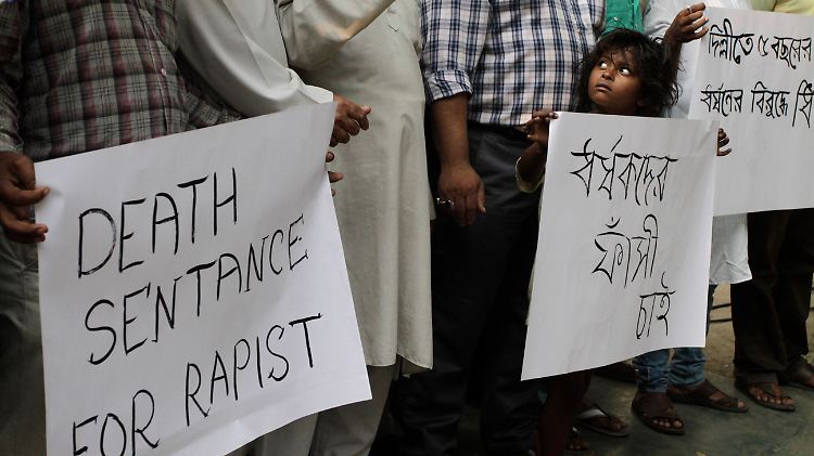 Immer wieder gibt es in Indien Proteste gegen sexuelle Gewalt - auch in Kalkutta (Bild) nach der Vergewaltigung einer Fünfjährigen.