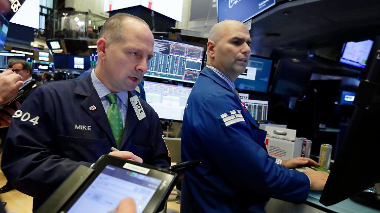 Minuszeichen im US-Handel: Der Vorschlag von Buffett, Bezos und Dimon könnte das US-Gesundheitssystem revolutionieren.