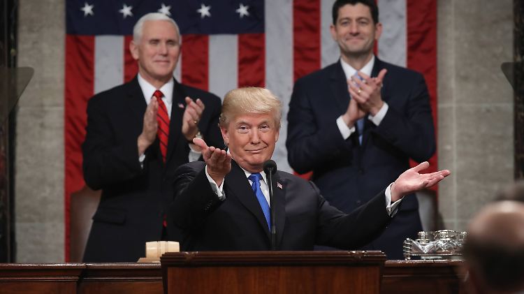 Donald Trump präsentierte sich gezähmt - teilweise.