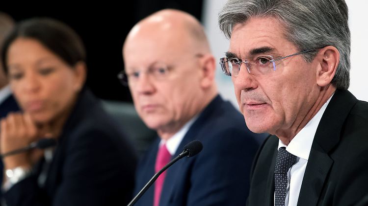 Siemens-Chef Joe Kaeser kann auf volle Auftragsbücher verweisen - die Zukunft sieht demnach gut aus.