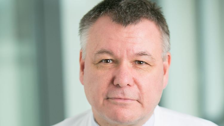 Prof. Dr. Thomas Pollmächer ist der Direktor des Zentrums für psychische Gesundheit in Ingolstadt.