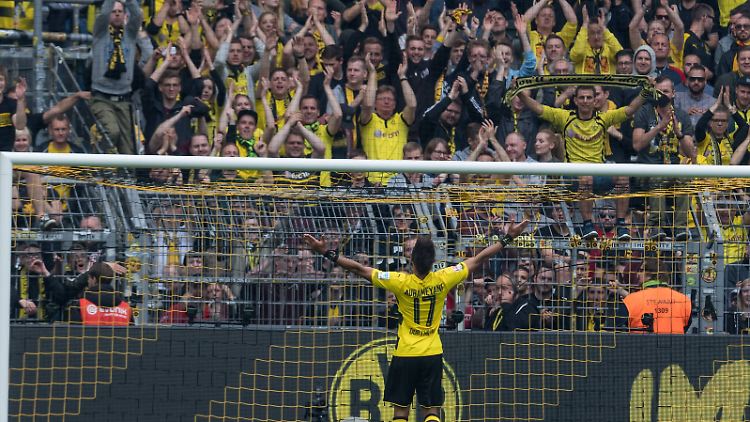 Pierre-Emerick Aubameyang sagt den Fans "danke" - aber wie.