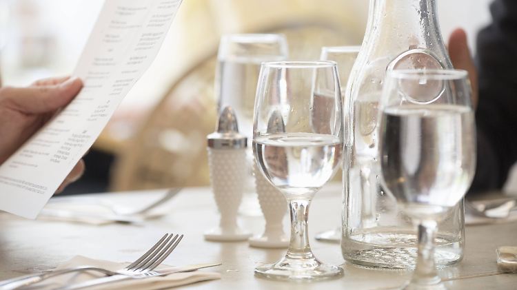 In Deutschland versuchen die Gastronomen ihren Gewinn vor allem über Getränke zu erzielen.