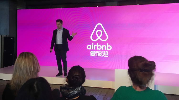 "Lasst es mich direkt ansprechen": Airbnb-Mitgründer Brian Chesky, hier bei einer Präsentation in China.