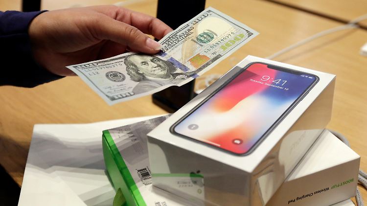 Dank höherer iPhone-Preise ist Apples Bargeldberg allein im vergangenen Jahr um 39 Milliarden Dollar gewachsen.