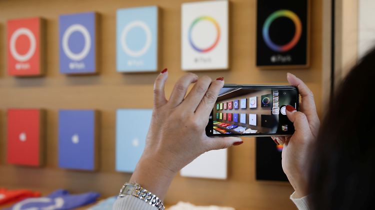 Apple verkaufte im abgelaufenen Quartal mehr als 77 Millionen iPhones.