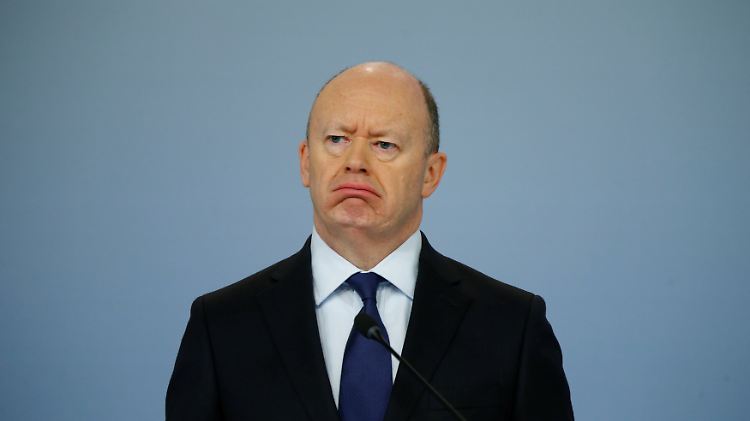 Die Strafanzeige dürfte Deutsche-Bank-Chef John Cryan nicht freuen.
