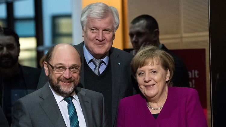 Die drei Parteichefs Martin Schulz, Horst Seehofer und Angela Merkel (v.l.) zu Beginn der Hauptversammlungsrunde.