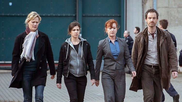 Faber (Jörg Hartmann, r.) und sein Team ermitteln im Knast.