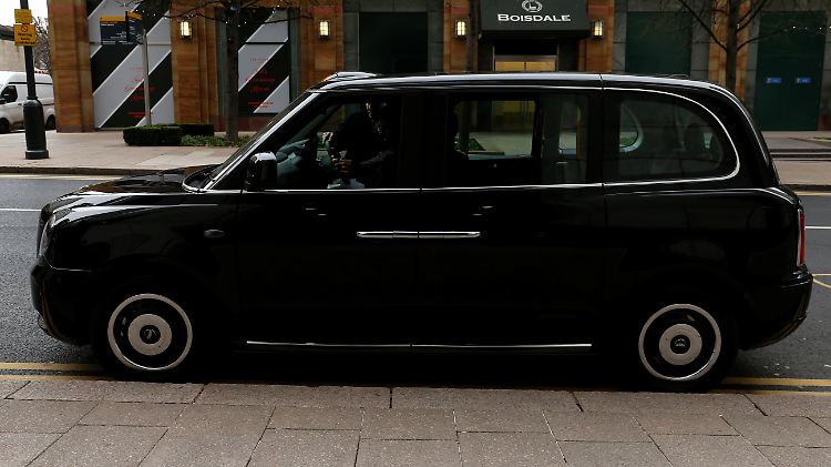 Der Smog in London soll durch mehr Elektro- und Hybridautos reduziert werden.