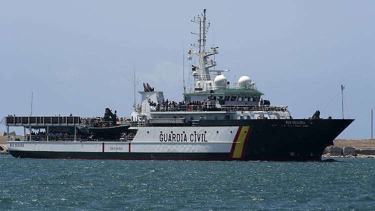 Die spanische Küstenwache - hier bei einem anderen Einsatz.