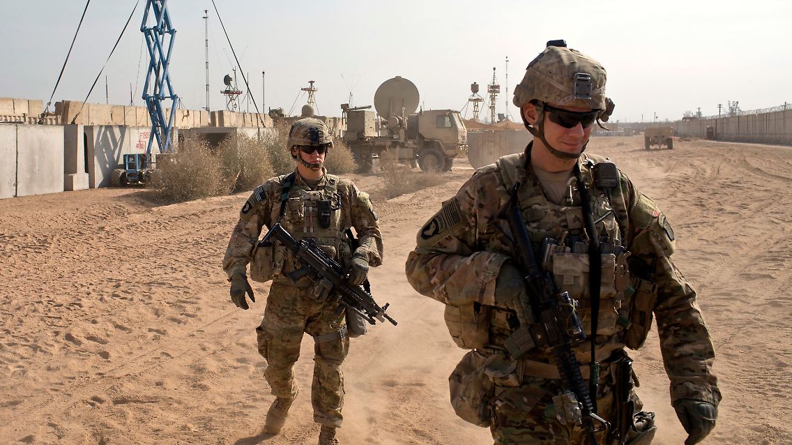 Unterstützt von US-Truppen hatten irakische Regierungskräfte im vergangenen Jahr den allergrößten Teil des früheren IS-Herrschaftsgebietes wieder unter Kontrolle gebracht.