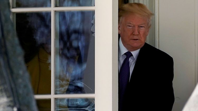 Donald Trump soll lieber nichts sagen - könnte dann aber vor eine Grand Jury geladen werden.