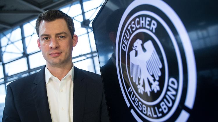 Hendrik Große Lefert ist Sicherheitsbeauftragter des Deutschen Fußball-Bundes.