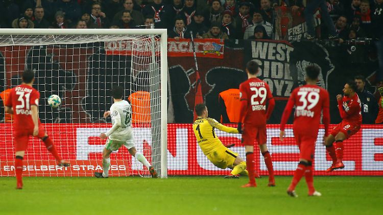 Karim Bellarabi erzielte in der Verlängerung das zwischenzeitliche 3:2 für Leverkusen. Damit war das Spiel gegen Bremen gedreht.