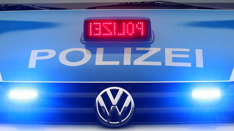 Laut Polizei schoss der Rentner dreimal - dabei erlitt eine Beamtin ein Knalltrauma.