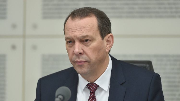 Die Staatsanwaltschaft hat einen Antrag auf Aufhebung der parlamentarischen Immunität für Landtagspräsident Klaus Meiser gestellt.
