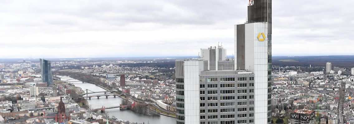 Der Verkauf der Zentrale in Frankfurt spülte Geld in die Kasse der Commerzbank.
