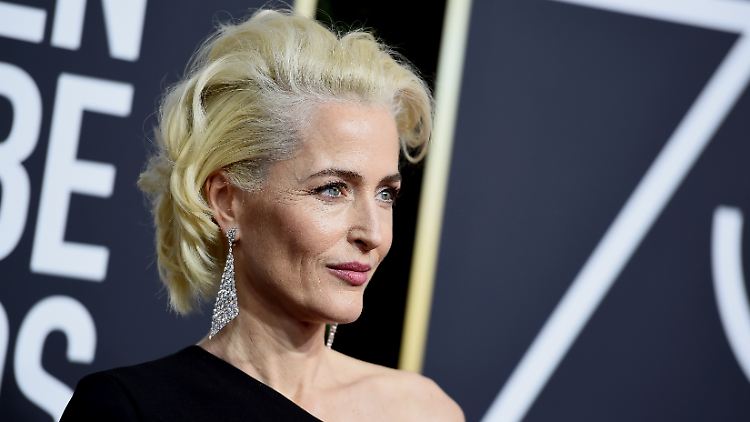 Gillian Anderson posiert nackt für eine Tierschutzkampagne.