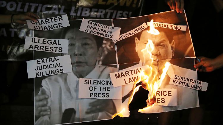 Die Regierung von Rodrigo Duterte macht sich Kritikern zufolge vielen illegaler Aktivitäten schuldig.