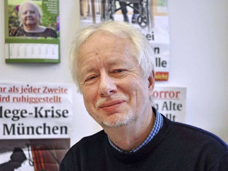 Claus Fussek ist einer der bekanntesten Pflegekritiker Deutschlands. Er hat mehrere Bücher zu dem Thema geschrieben.