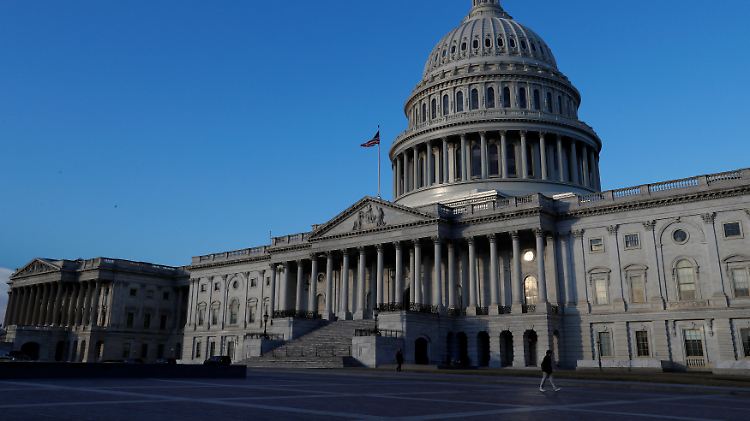 Der US-Kongress verabschiedet das Haushaltspaket, nun muss der Präsident unterschreiben.