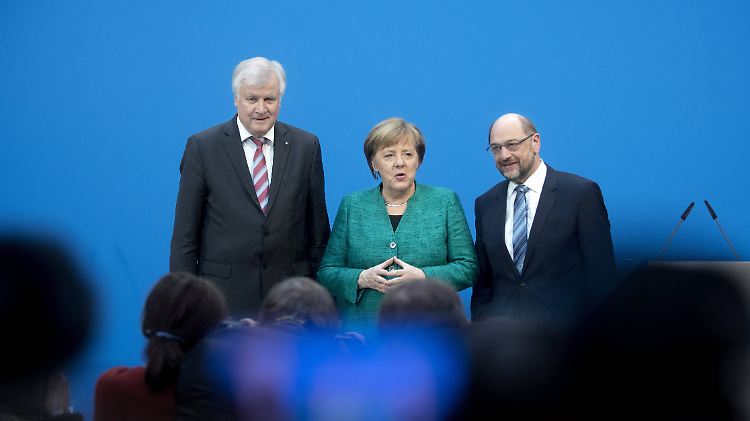 Die Parteichefs von CSU, CDU und SPD, Horst Seehofer, Merkel und Schulz zum Abschluss der GroKo-Verhandlungen am Mittwoch.