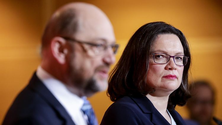 Vergangenheit und Zukunft der SPD: der scheidende Parteichef Schulz mit seiner designierten Nachfolgerin Nahles.