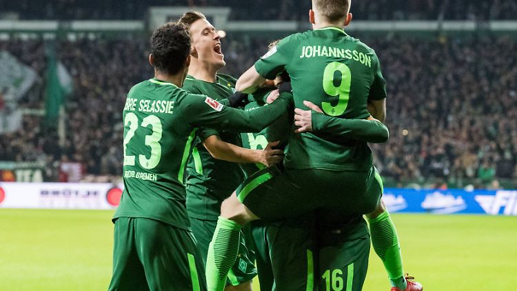 Bremen nimmt wichtige Punkte für den Abstiegskampf mit.