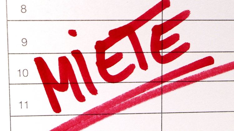 Bei einer fristlosen Kündigung kann der Mieter seine Schulden noch bis zu zwei Monate nach Zustellung der Räumungsklage bezahlen.