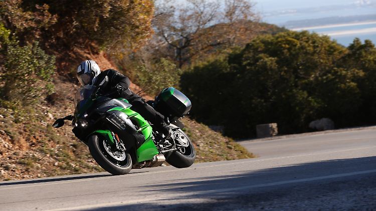 Die Kawasaki H2SX ist ein fahrender Superlativ.