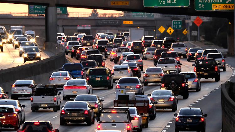 In der größten Stadt Kaliforniens, Los Angeles, leiden die Bewohner unter Smog - auch durch Autoabgase hervorgerufen.