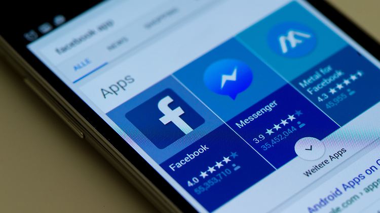 Die Kläger hatten sich unter anderem daran gestört, dass die Facebook-App Chat-Partnern automatisch den eigenen Aufenthaltsort mitteilt.