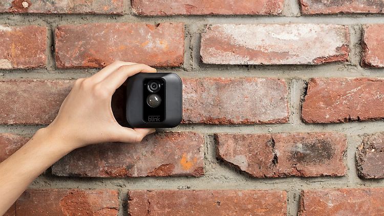 Klein, kabellos und ausgestattet mit einem hochauflösenden Sensor: Was hat Amazon mit der Blink-Technik vor?