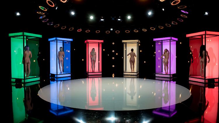 Andrew hat bei Naked Attraction freie Wahl.