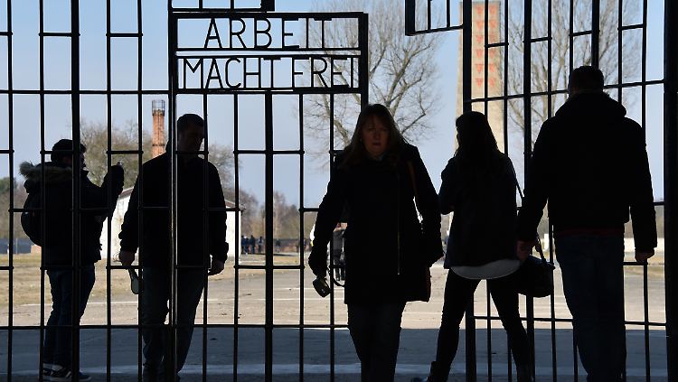Der Studie zufolge hinterlassen Besuche von NS-Gedenkstätten - hier das ehemalige Konzentrationslager Sachsenhausen - den stärksten bleibenden Eindruck bei jungen Deutschen.