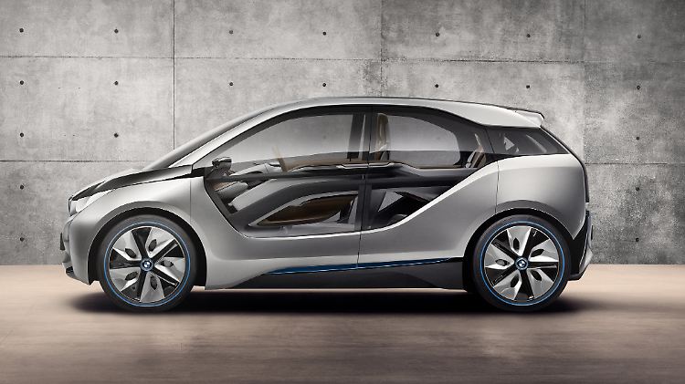Der BMW i3 ist mit Blick auf den Leichtbau das teuerste Elektroauto seiner Klasse.
