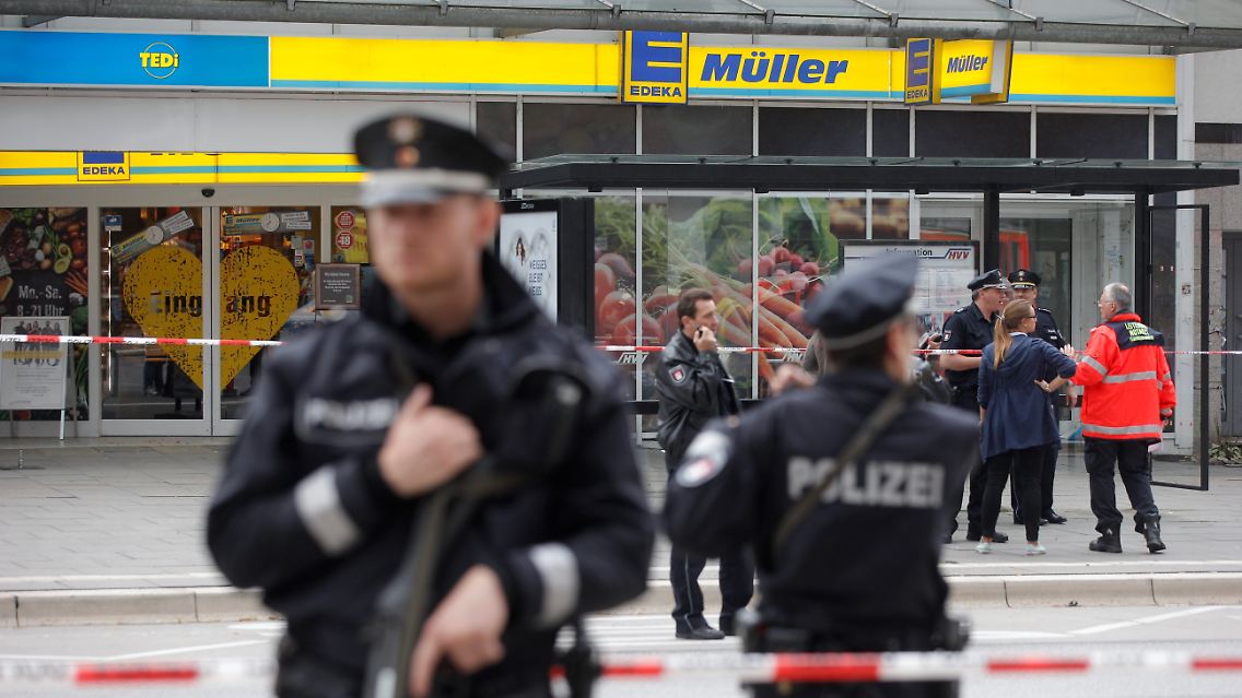 Ahmad A. soll am 28. Juli 2017 in einer Edeka-Filiale in Hamburg einen Mann erstochen und sechs weitere Menschen verletzt haben.