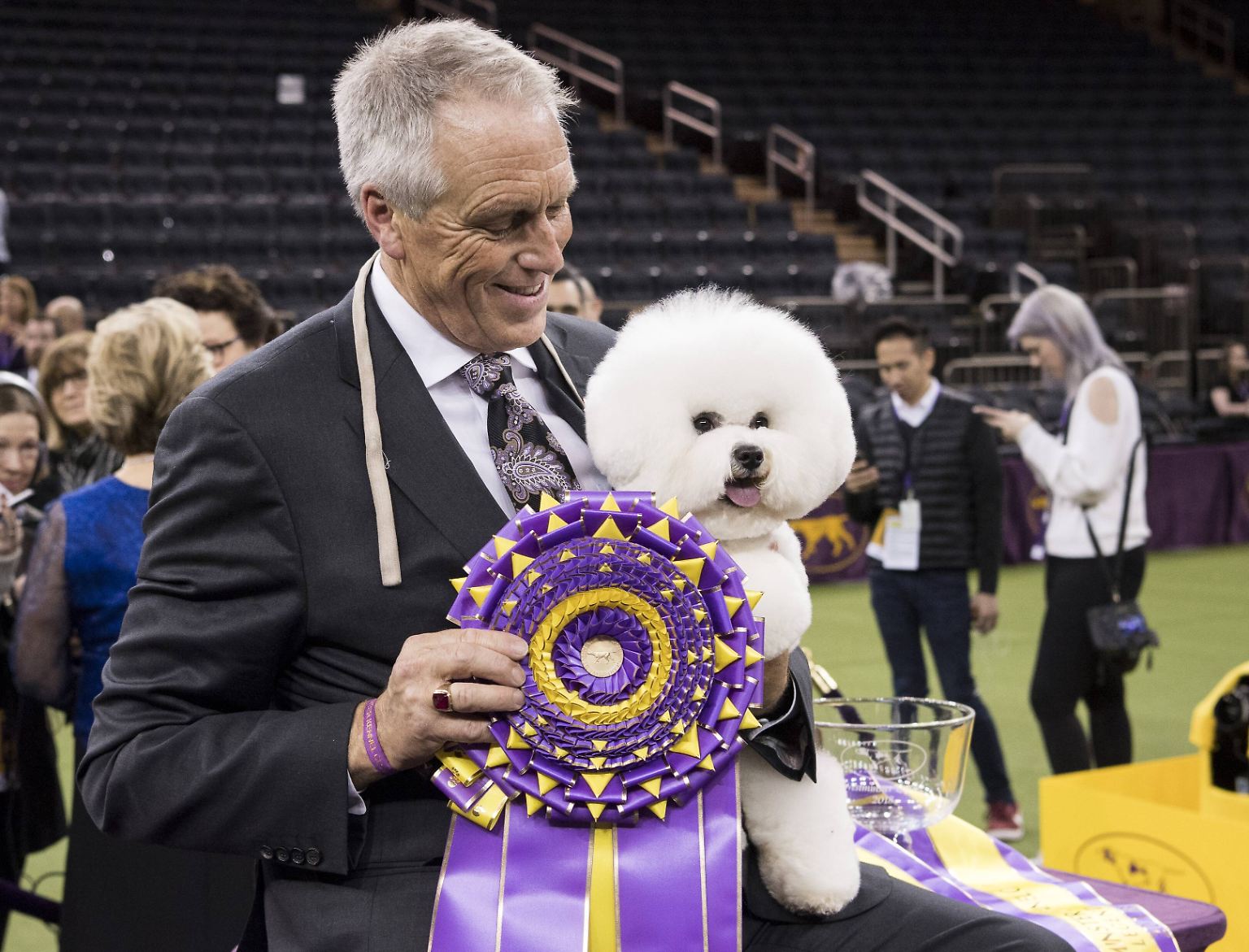 Stolzer Abrichter, stolzer Hund: Der 5-jährige Flynn ist der Gewinner der 142. Westminster Kennel Club Dog Show.